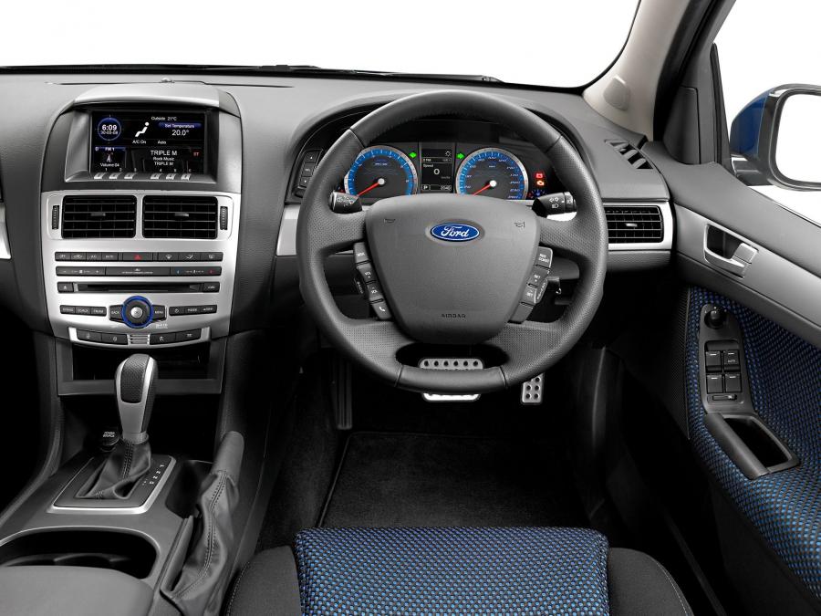  Ford Falcon XR6 2008 года  (фото 8 из 16)